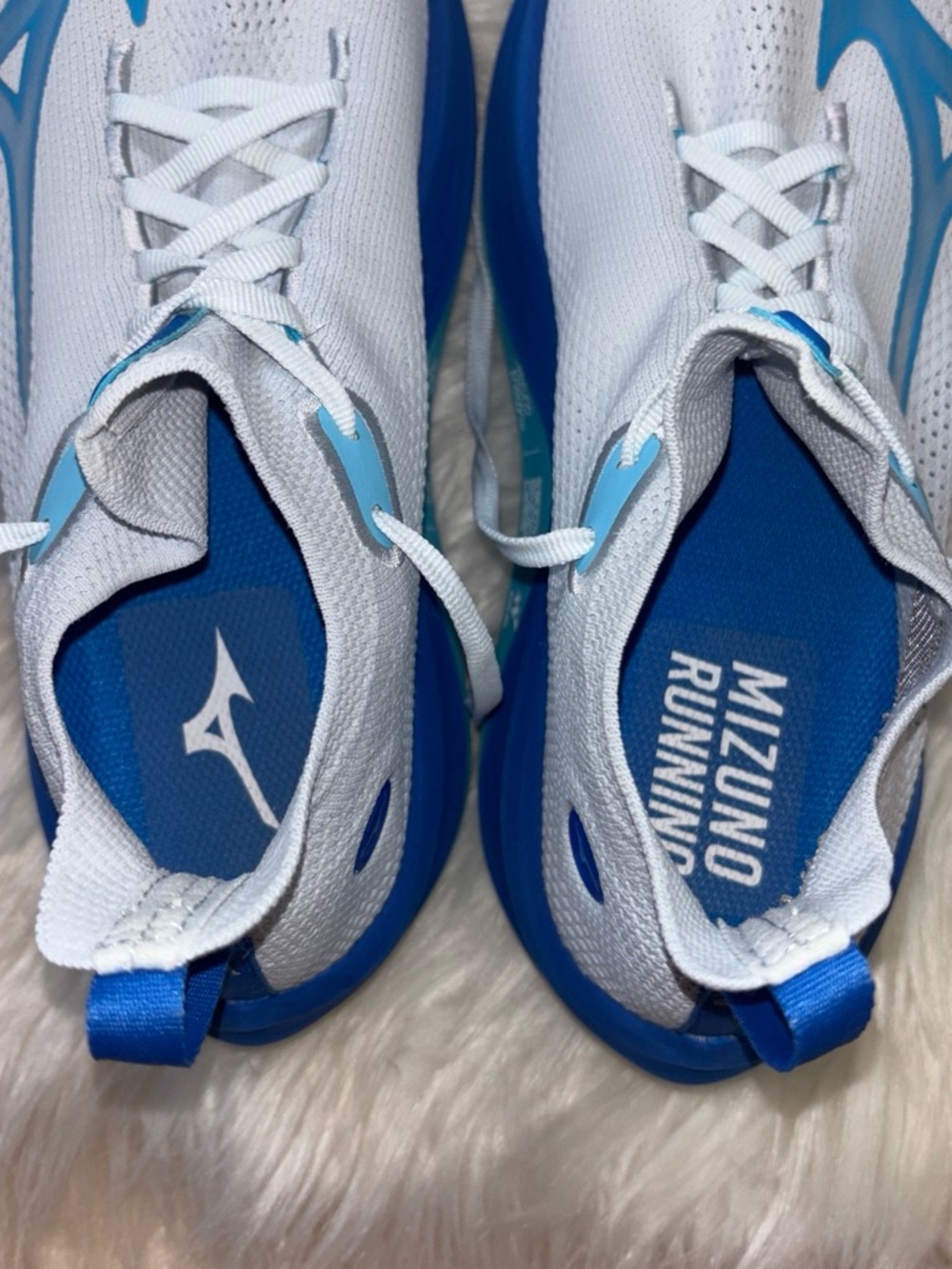 Mizuno White and Blue Lightweight Running Sneakers